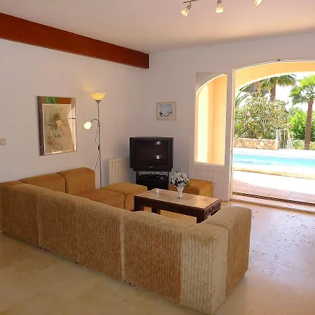 Holiday Aires Y Paz